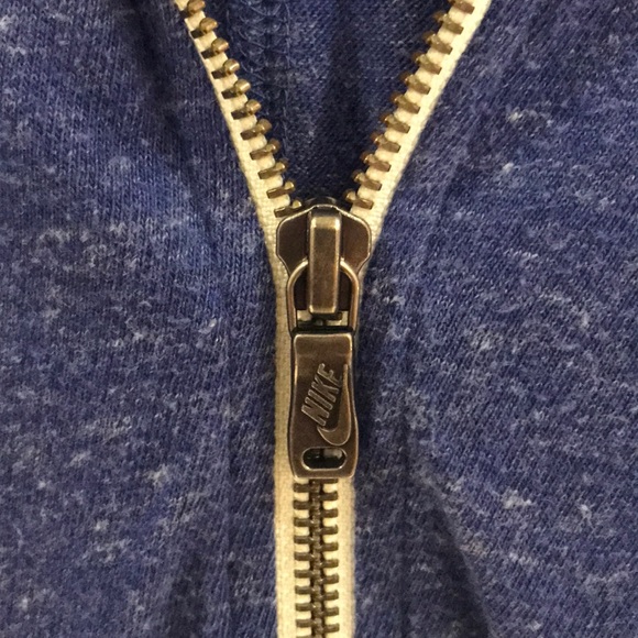 Nike zip up hoodie - Picture 4 of 8